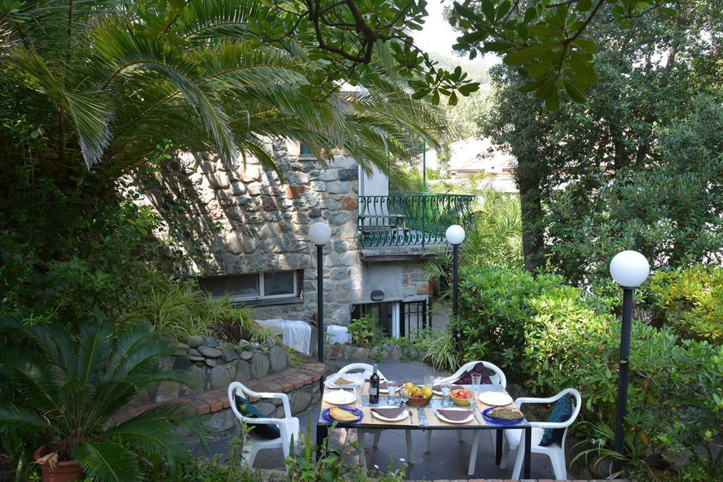 Pretty White House Villa Monterosso al Mare Exterior photo