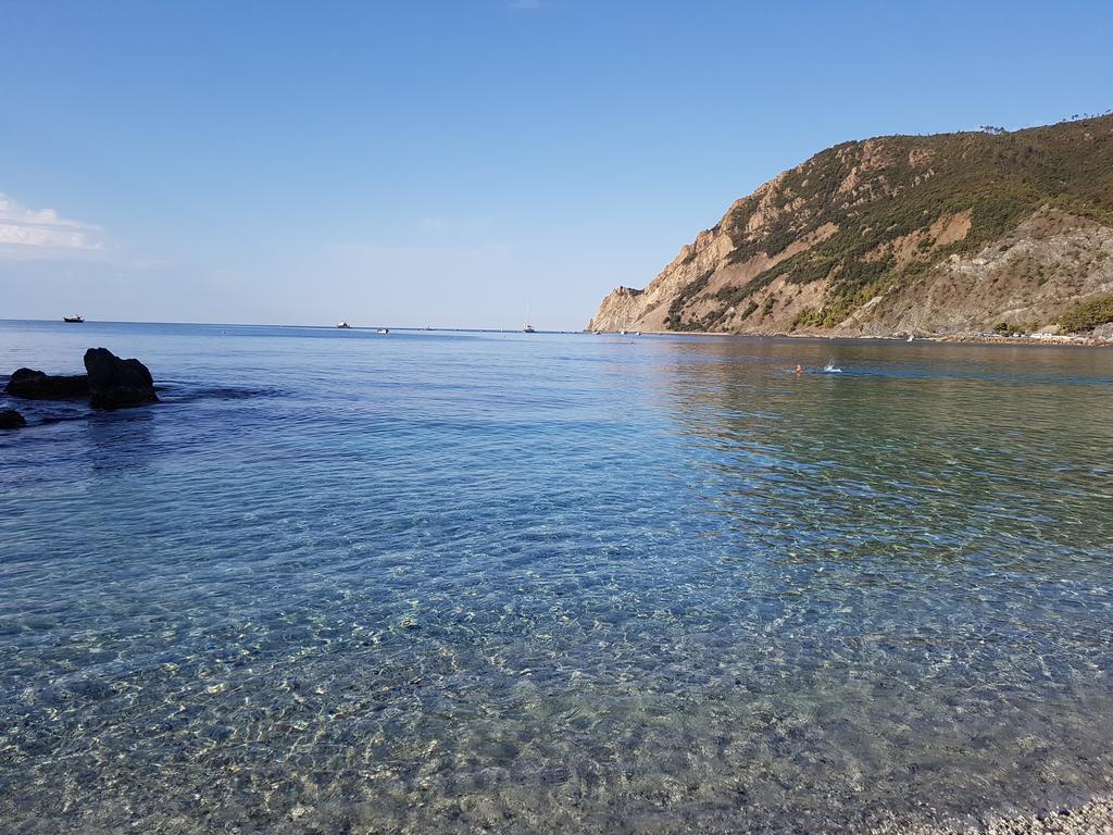 Pretty White House Villa Monterosso al Mare Exterior photo